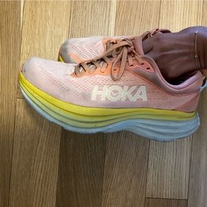 Hokas